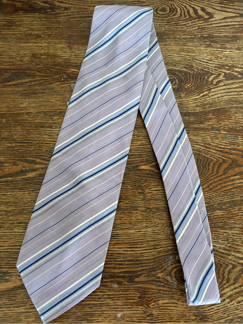OSCAR DE LA RENTA lavander Purple Blue Striped Men’s Tie 100% Silk 60x3.5”